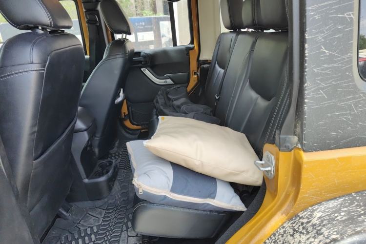 Used Jeep Wrangler 2013 3.6L Four-Door 10th Anniversary Edition Left Rear Seat
