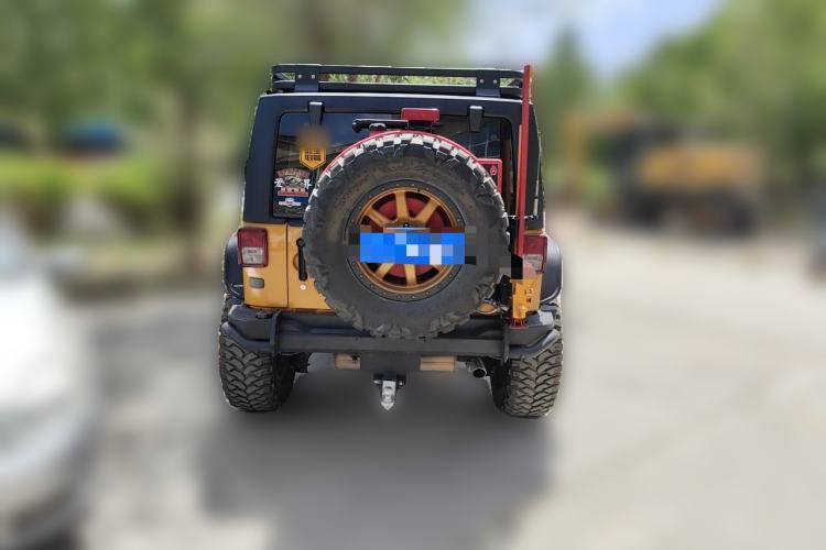 Used Jeep Wrangler 2013 3.6L Four-Door 10th Anniversary Edition Rear