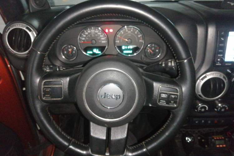 Used Jeep Wrangler 2013 3.6L Sahara two-door model Steering Wheel