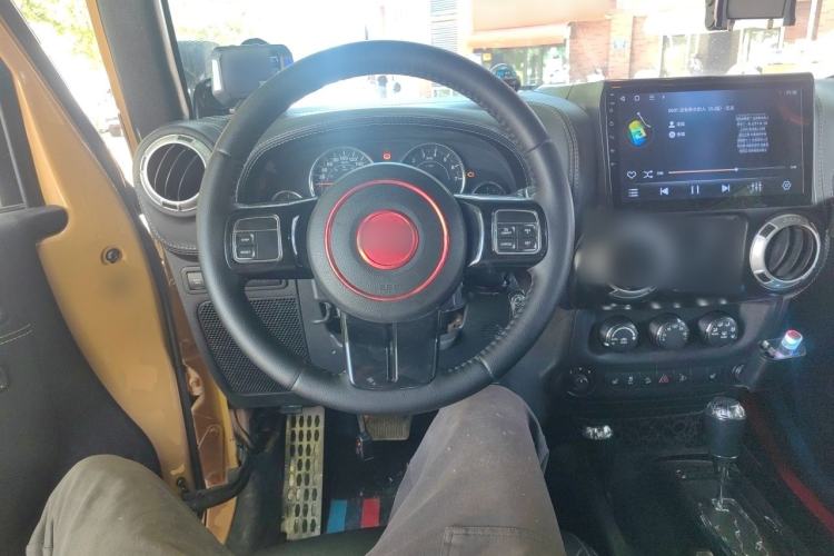 Used Jeep Wrangler 2013 3.6L Rubicon two-door version Steering Wheel
