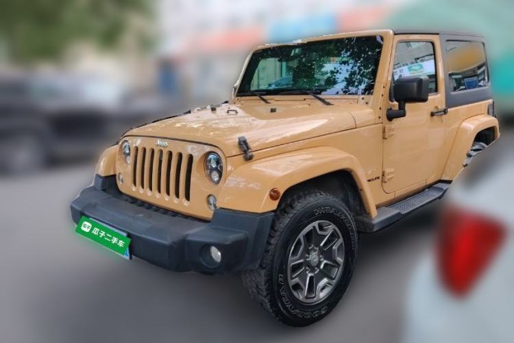 Used Jeep Wrangler 2013 3.6L Sahara two-door model Guazi used car, China used car export, Used car for sale, Used  cars, Cheapest cars for sale