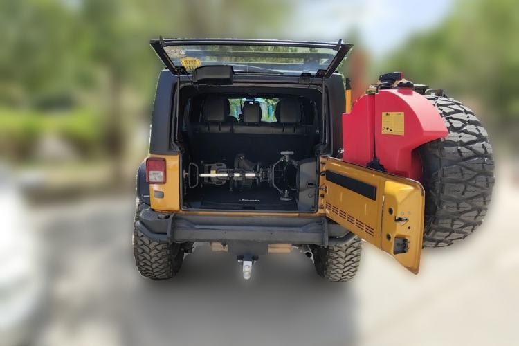 Used Jeep Wrangler 2013 3.6L Four-Door 10th Anniversary Edition Trunk