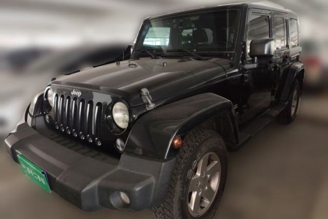 Jeep Wrangler 2014 2.8TD Sahara Four-Door Edition usado