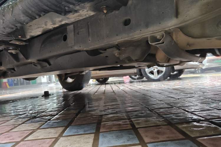 Used Jeep Wrangler 2014 2.8TD Sahara Four-Door Edition Chassis Front Right