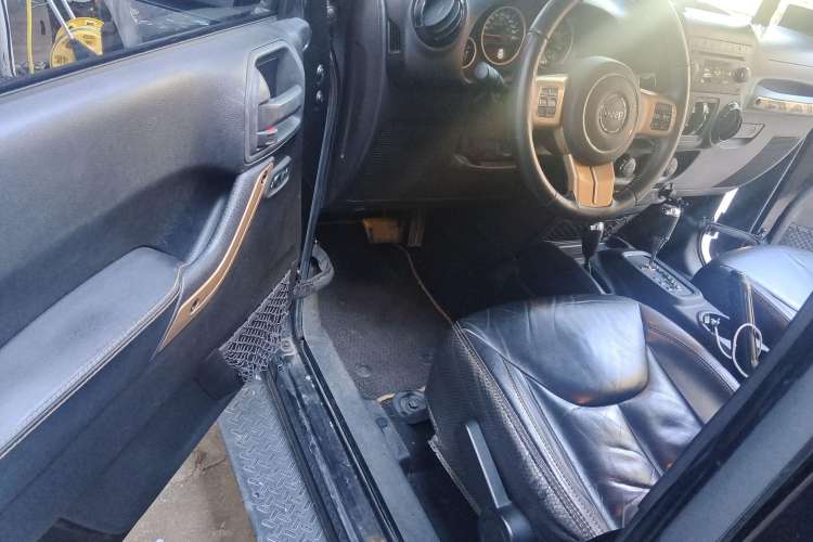 Used Jeep Wrangler 2014 3.6L Longteng Collection Edition Driver Seat