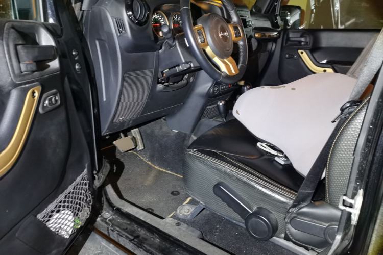 Used Jeep Wrangler 2014 3.6L Longteng Collection Edition Driver Seat