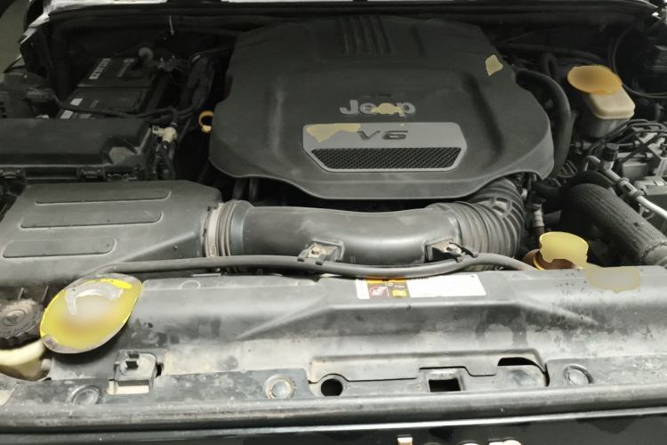 Used Jeep Wrangler 2014 3.6L Longteng Collection Edition Engine Bay