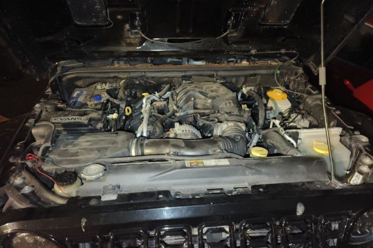 Used Jeep Wrangler 2014 3.0L Sahara Four-Door Edition Engine Bay