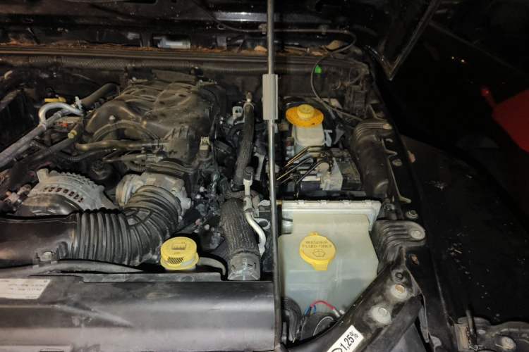 Used Jeep Wrangler 2014 3.0L Sahara Four-Door Edition Engine Bay Left