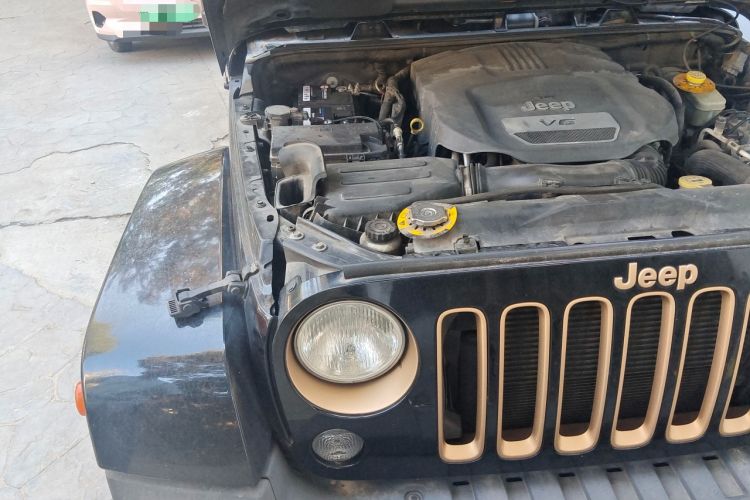 Used Jeep Wrangler 2014 3.6L Longteng Collection Edition Engine Bay Right