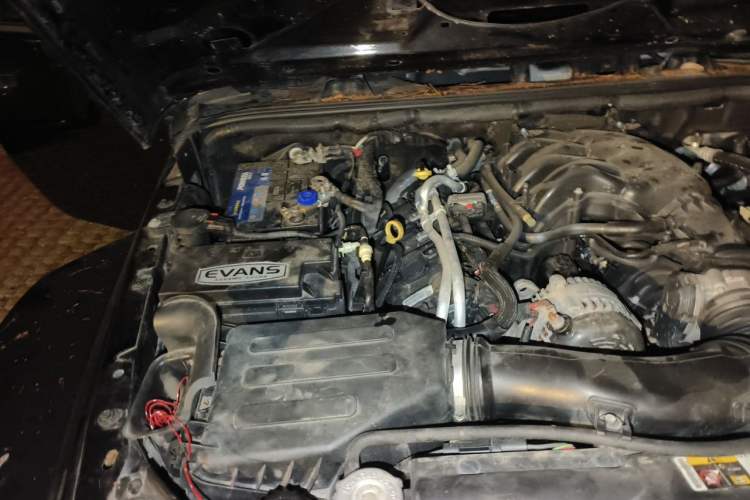 Used Jeep Wrangler 2014 3.0L Sahara Four-Door Edition Engine Bay Right