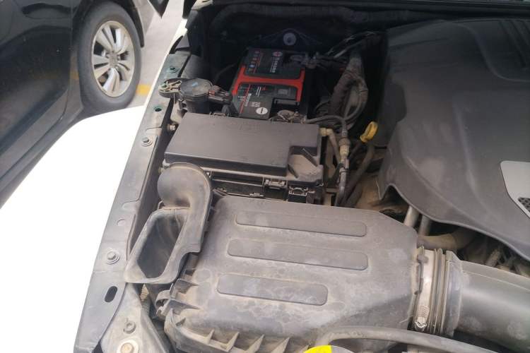 Used Jeep Wrangler 2014 3.0L Sahara Four-Door Edition Engine Bay Right