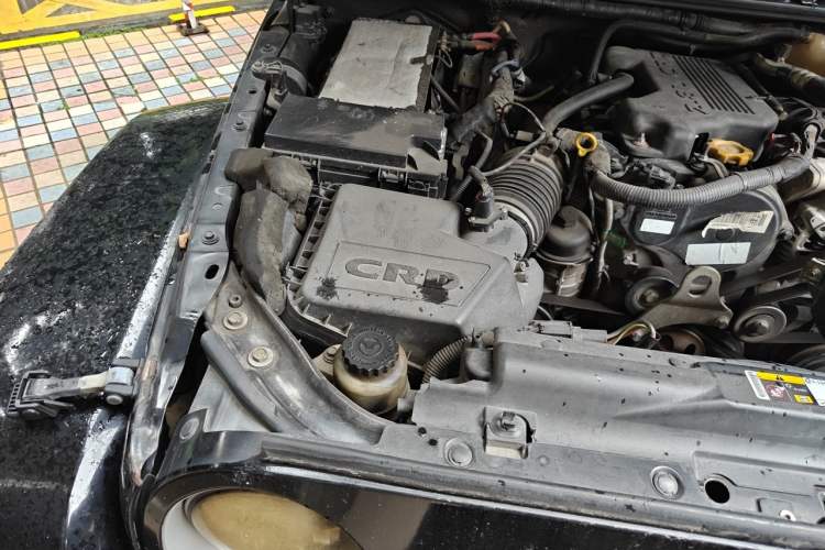 Used Jeep Wrangler 2014 2.8TD Sahara Four-Door Edition Engine Bay Right
