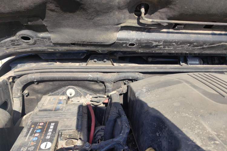 Used Jeep Wrangler 2014 3.0L Sahara Four-Door Edition Engine Bay Right