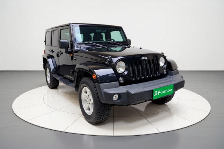 Used Jeep Wrangler 2014 2.8TD Sahara Four-Door Edition Exterior 2