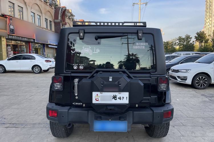 Used Jeep Wrangler 2014 2.8TD Sahara Four-Door Edition Exterior 4