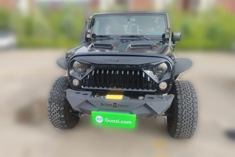 Used Jeep Wrangler 2014 3.0L Sahara Four-Door Edition Front
