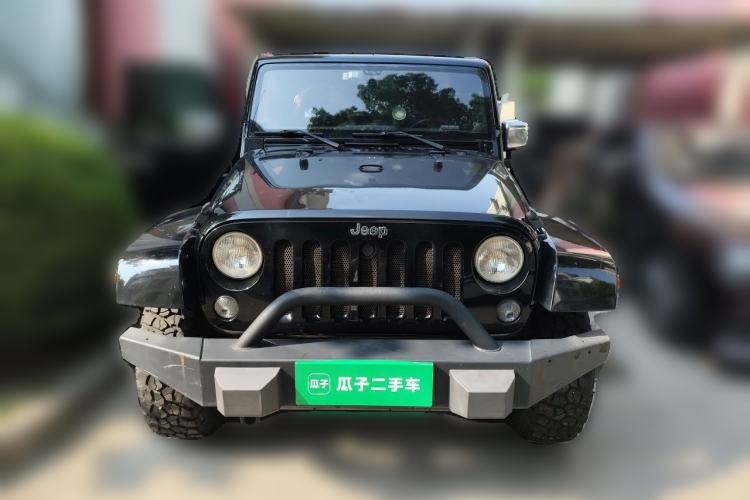 Used Jeep Wrangler 2014 2.8TD Sahara Four-Door Edition Front