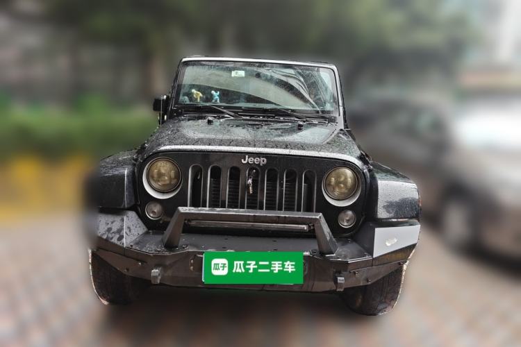 Used Jeep Wrangler 2014 2.8TD Sahara Four-Door Edition Front