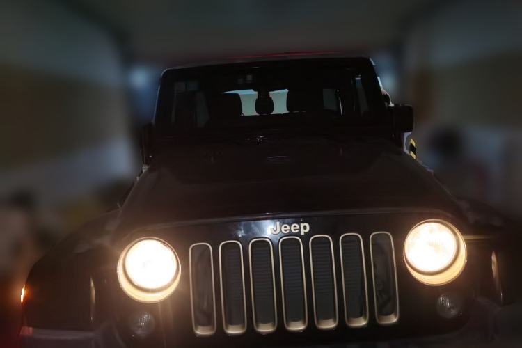 Used Jeep Wrangler 2014 3.6L Longteng Collection Edition Front