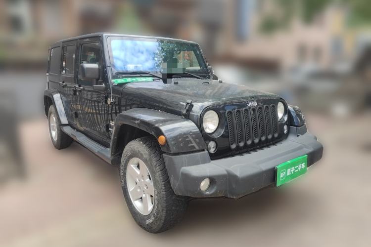 Used Jeep Wrangler 2014 2.8TD Sahara Four-Door Edition Front Right 45 Deg