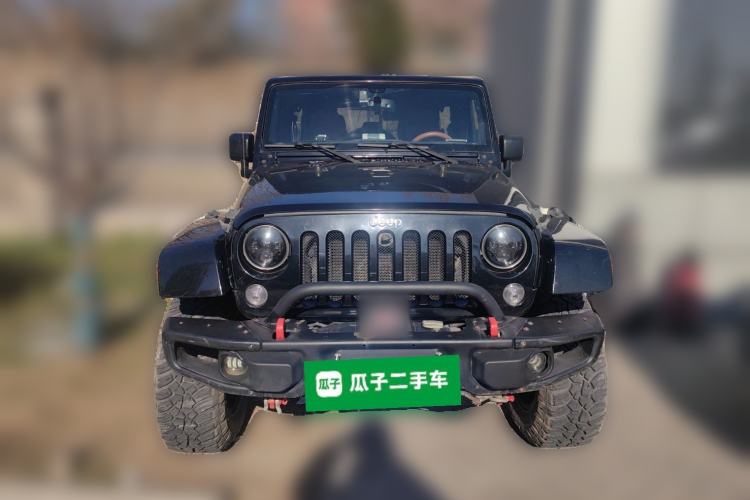 Used Jeep Wrangler 2014 3.0L Sahara Four-Door Edition Front