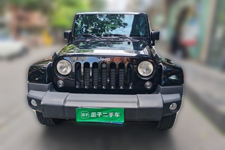 Used Jeep Wrangler 2014 2.8TD Sahara Four-Door Edition Front