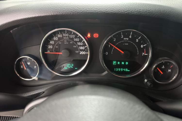 Used Jeep Wrangler 2014 3.0L Sahara Four-Door Edition Instrument Cluster