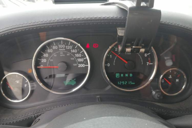 Used Jeep Wrangler 2014 3.0L Sahara Four-Door Edition Instrument Cluster