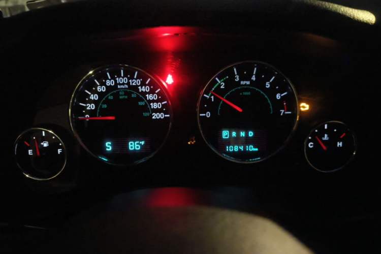 Used Jeep Wrangler 2014 3.0L Sahara Four-Door Edition Instrument Cluster