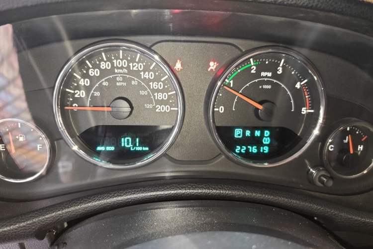 Used Jeep Wrangler 2014 2.8TD Sahara Four-Door Edition Instrument Cluster