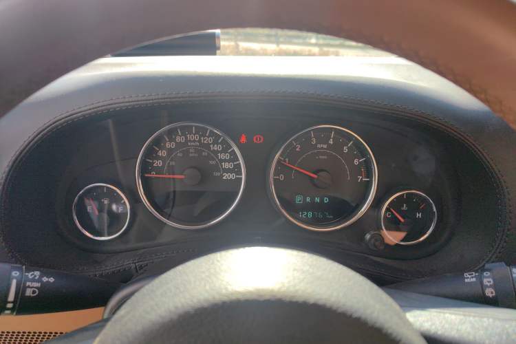 Used Jeep Wrangler 2014 3.0L Sahara Four-Door Edition Instrument Cluster