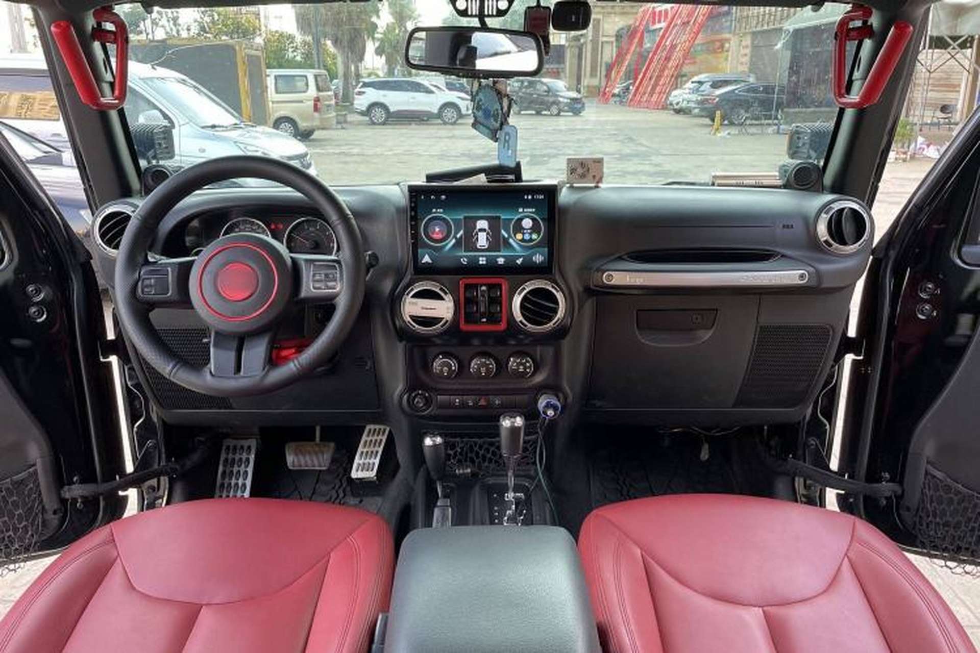 Used Jeep Wrangler 2014 2.8TD Sahara Four-Door Edition Interior 1