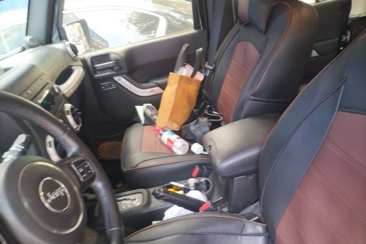 Used Jeep Wrangler 2014 3.0L Sahara Four-Door Edition Left Front Seat
