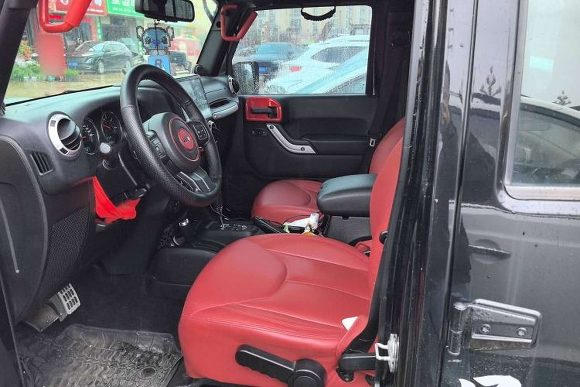 Used Jeep Wrangler 2014 2.8TD Sahara Four-Door Edition Left Front Seat