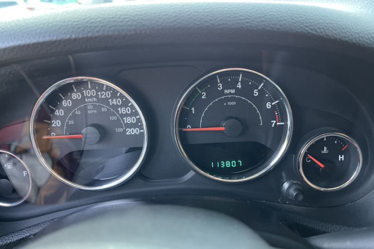 Used Jeep Wrangler 2014 3.0L Sahara Four-Door Edition Odometer Close Up