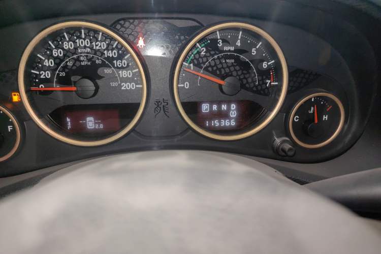 Used Jeep Wrangler 2014 3.6L Longteng Collection Edition Odometer Close Up