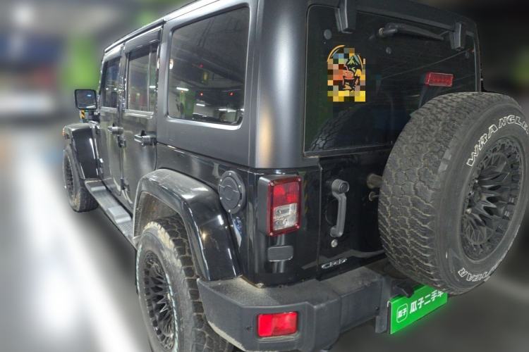 Used Jeep Wrangler 2014 2.8TD Sahara Four-Door Edition Rear Left 45 Deg