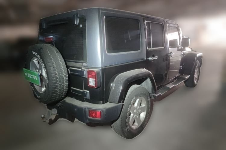 Used Jeep Wrangler 2014 2.8TD Sahara Four-Door Edition Rear Right 45 Deg