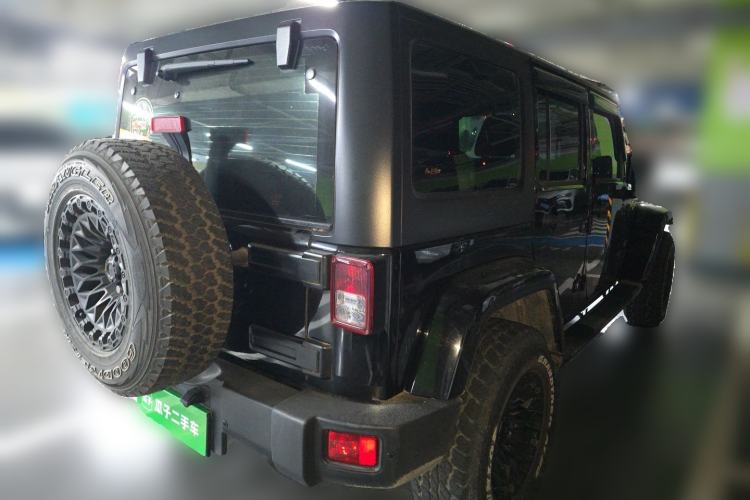 Used Jeep Wrangler 2014 2.8TD Sahara Four-Door Edition Rear Right 45 Deg