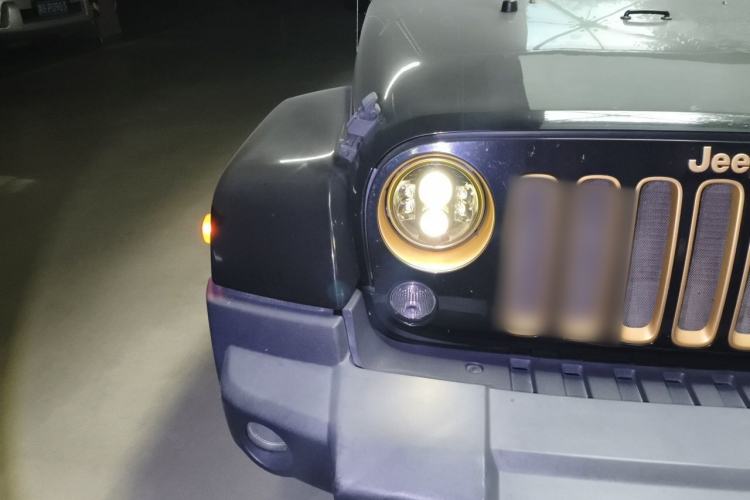 Used Jeep Wrangler 2014 3.6L Longteng Collection Edition Right Front Headlight