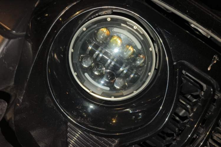 Used Jeep Wrangler 2014 3.0L Sahara Four-Door Edition Right Front Headlight