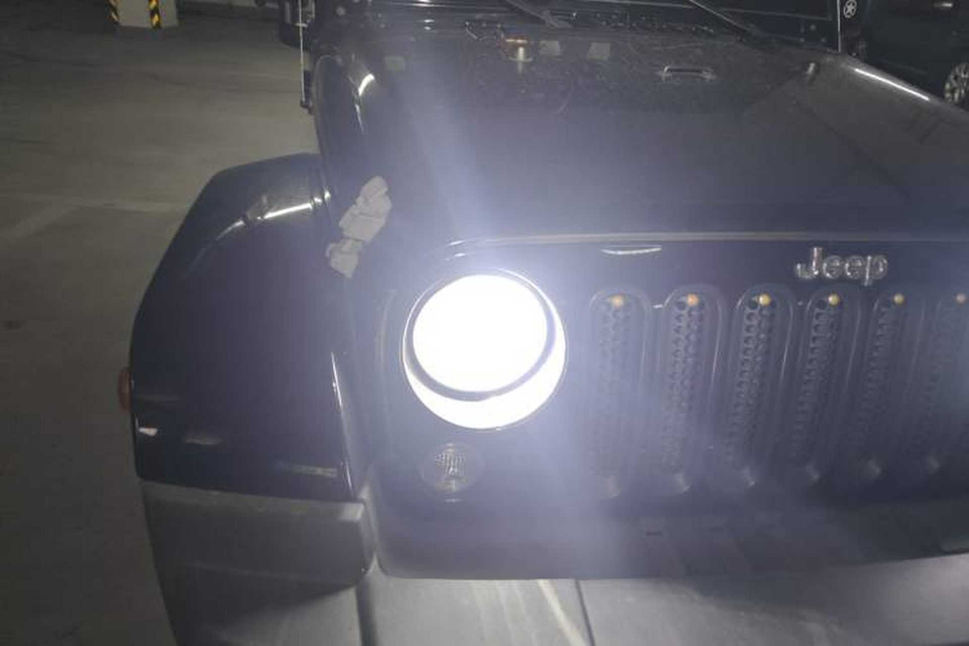 Used Jeep Wrangler 2014 3.0L Sahara Four-Door Edition Right Front Headlight