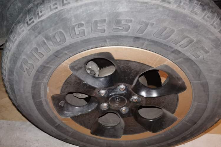 Used Jeep Wrangler 2014 3.6L Longteng Collection Edition Right Front Wheel Hub