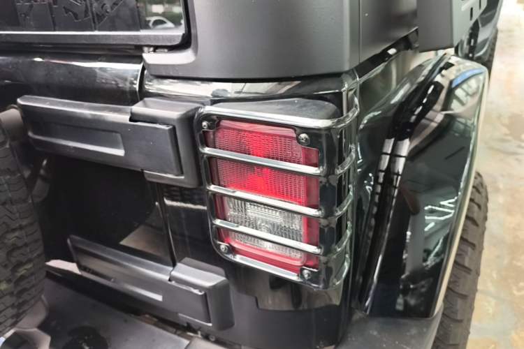 Used Jeep Wrangler 2014 3.0L Sahara Four-Door Edition Right Rear Taillight