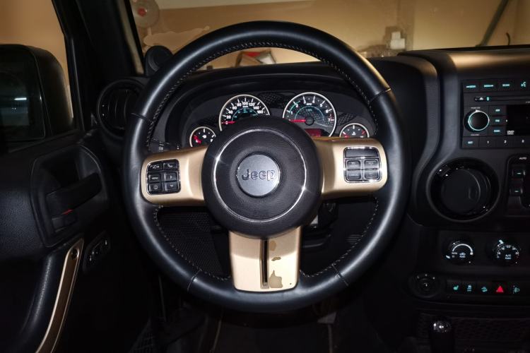 Used Jeep Wrangler 2014 3.6L Longteng Collection Edition Steering Wheel