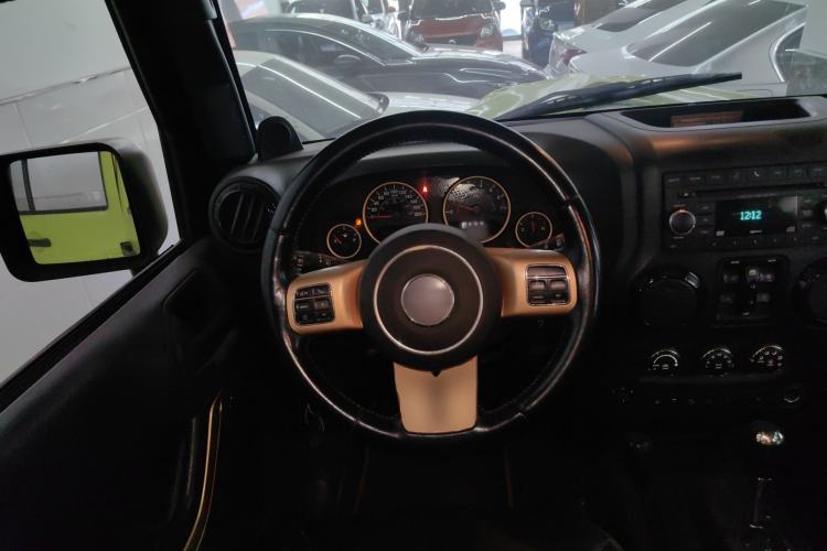 Used Jeep Wrangler 2014 3.6L Longteng Collection Edition Steering Wheel