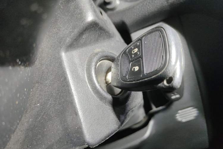Used Jeep Wrangler 2014 2.8TD Sahara Four-Door Edition Vehicle Key