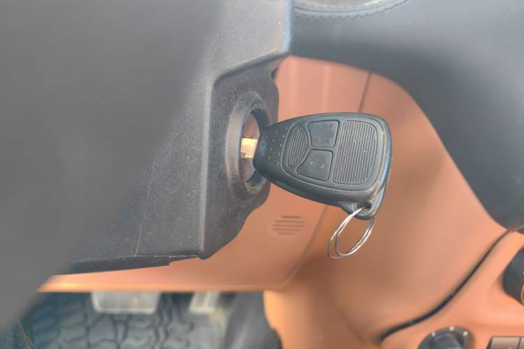 Used Jeep Wrangler 2014 3.0L Sahara Four-Door Edition Vehicle Key