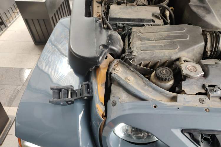 Used Jeep Wrangler 2014 3.0L Sahara Four-Door Edition Engine Bay Right